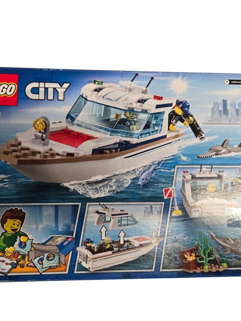 60221 DIVING YACHT LEGOS city town boat kit set scuba diver shark fish NEW